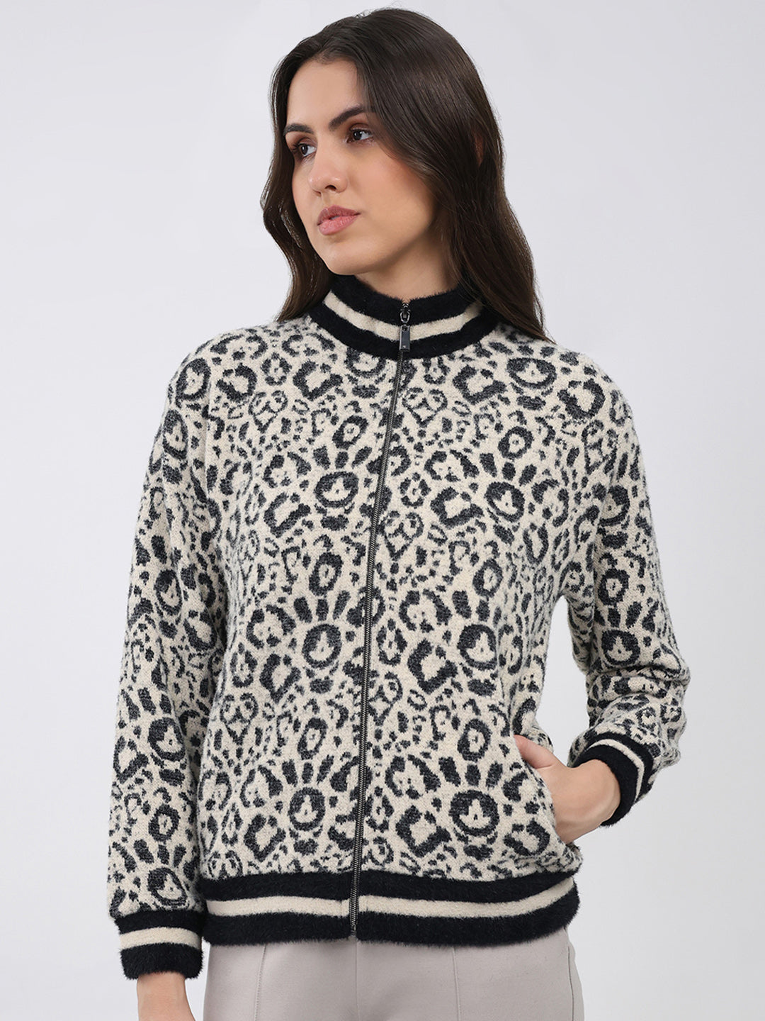 Women Black Printed Round Neck Full Sleeve Sweatshirt